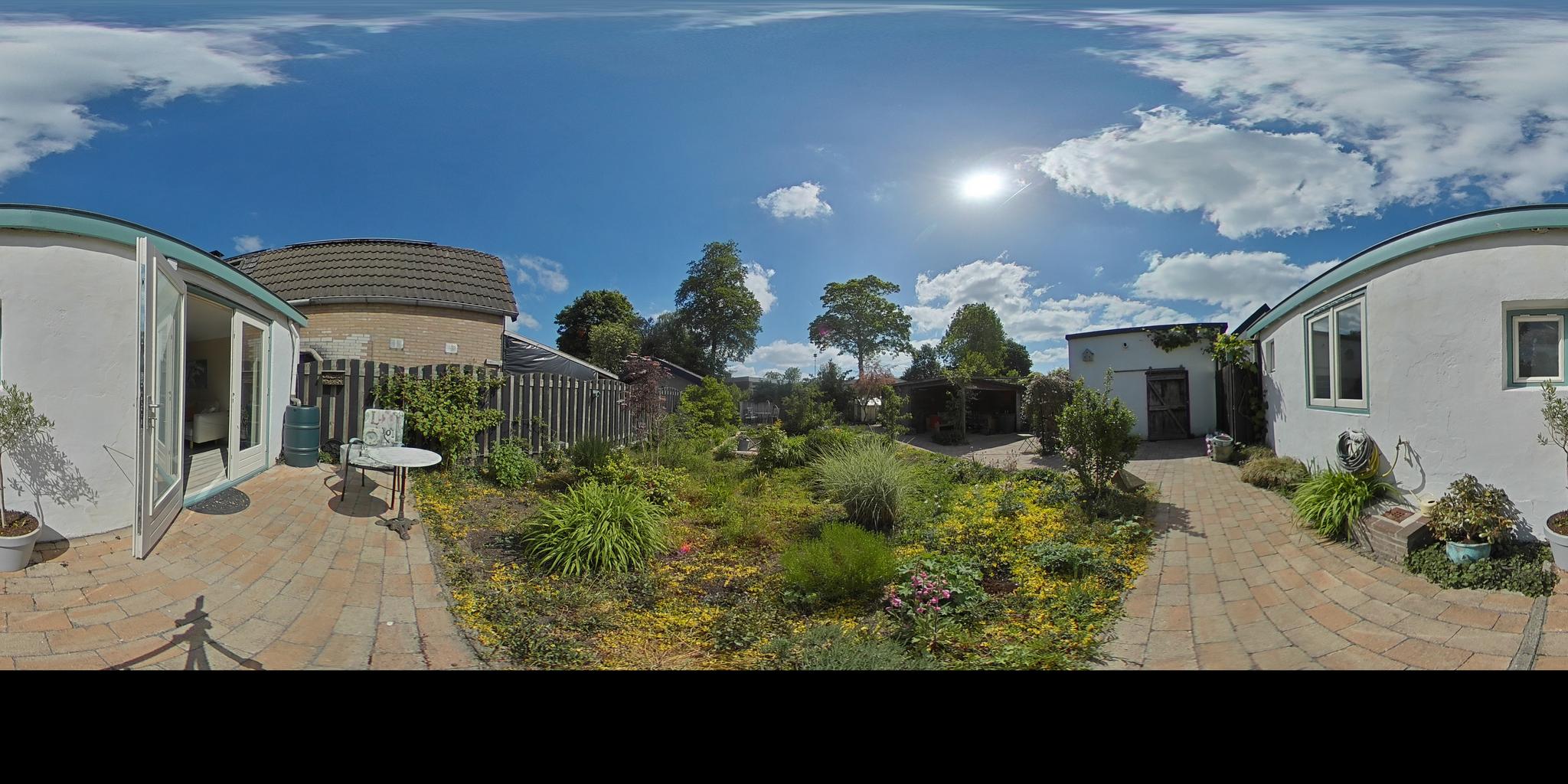 Achtertuin