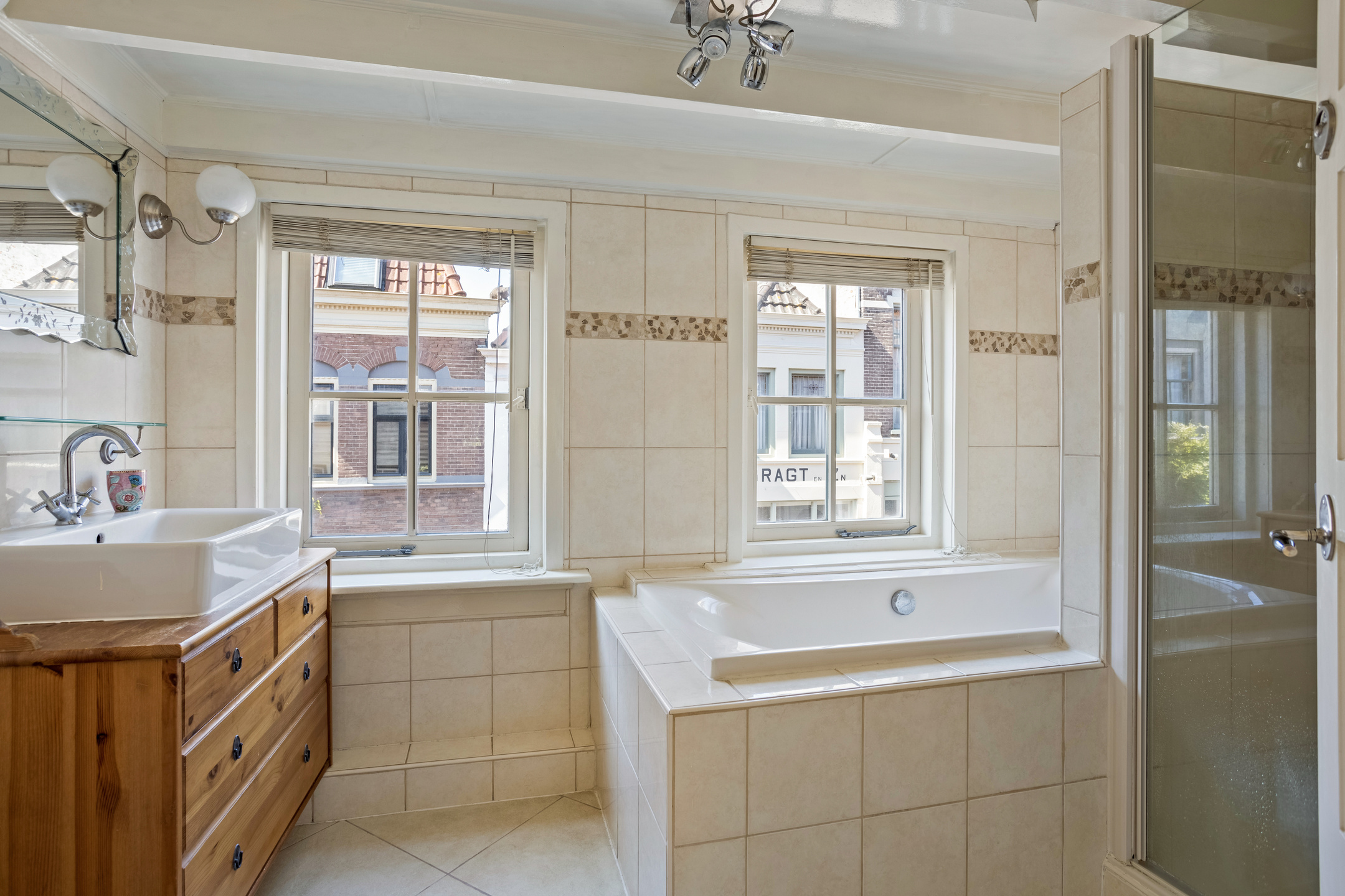 ZL100606-13340-Boschstraat-67,-Zaltbommel-240772148