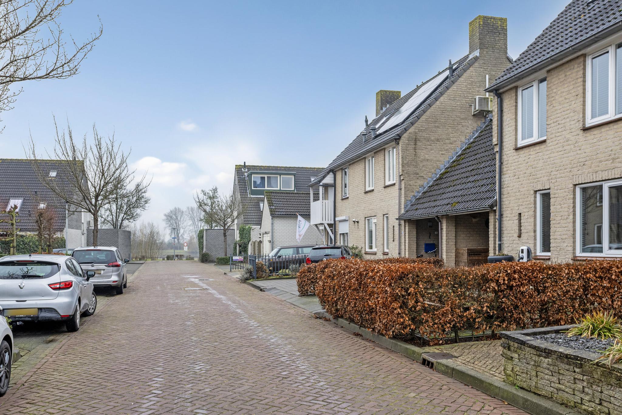 ZL100621-10299-Spie-4,-Zaltbommel-217451523