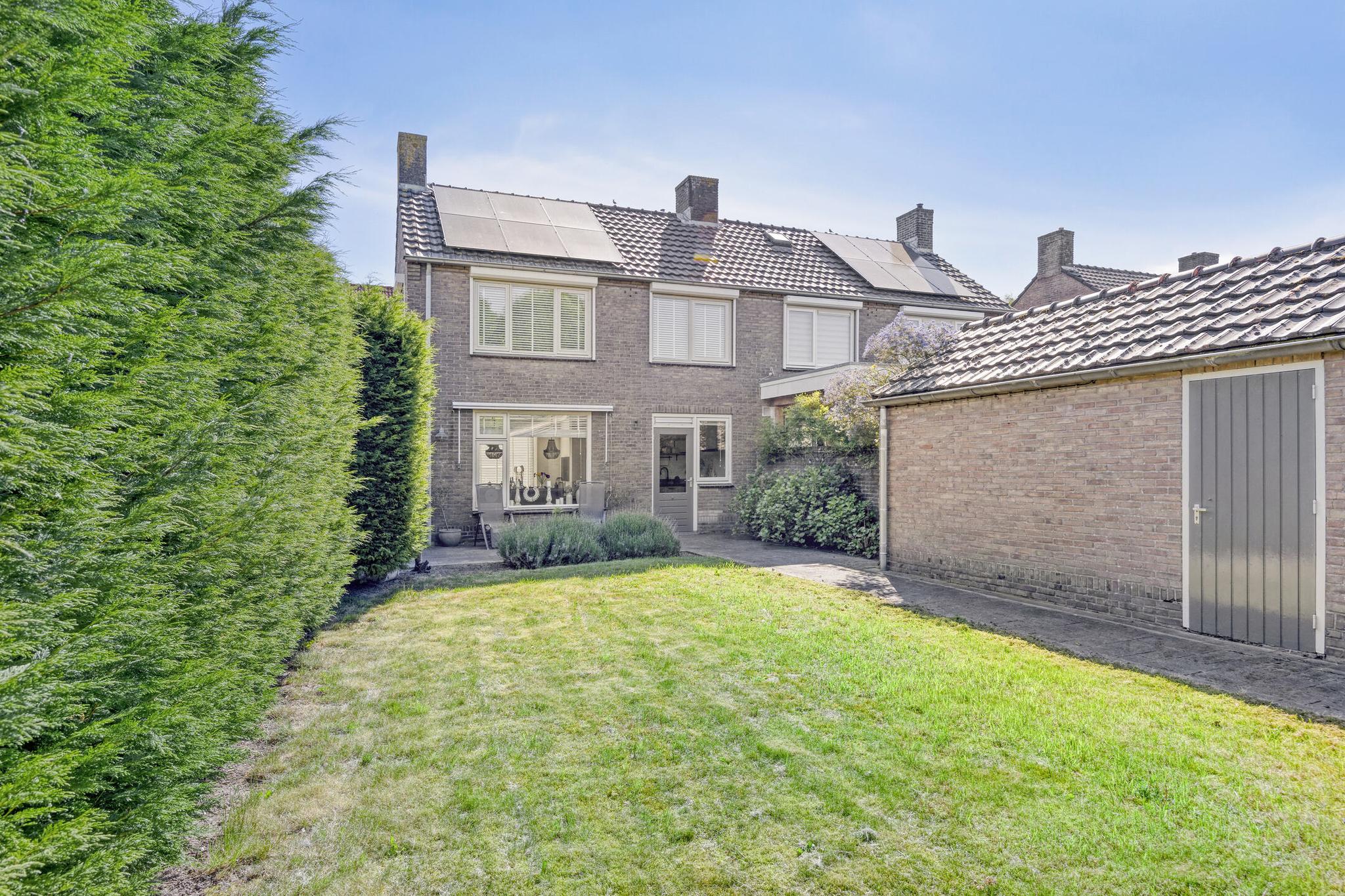 ZL100626-12512-Karel-Doormanstraat-51,-Hellouw-229116024