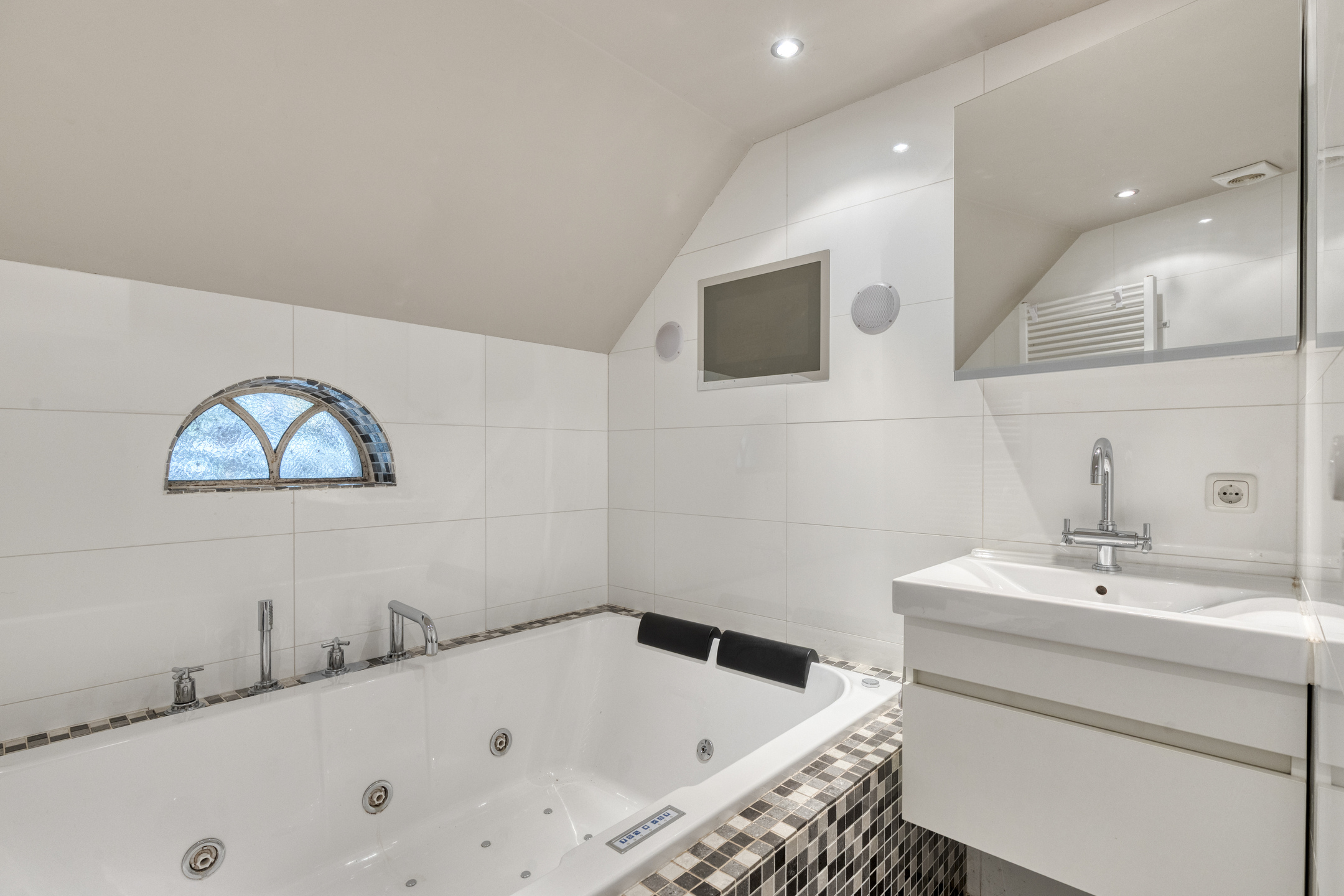 ZL100669-17560-Beemstraat-3,-Nieuwaal-280164258