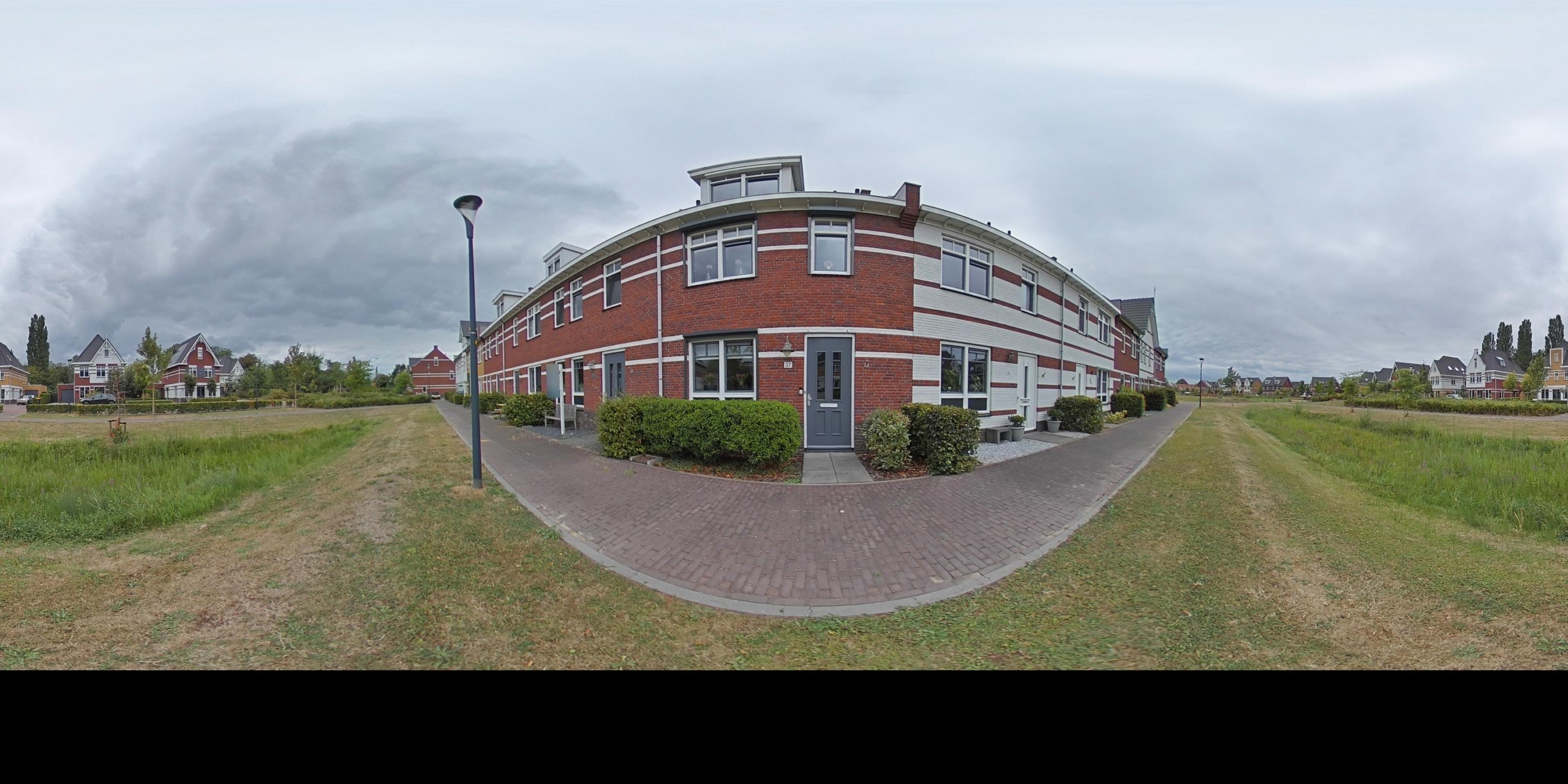 ZL100798-18101-Tinbergenplantsoen-37,-Zaltbommel-288542855